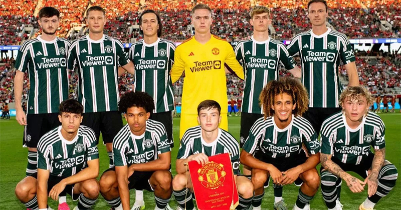 Skuad Manchester United saat menghadapi Wrexham.